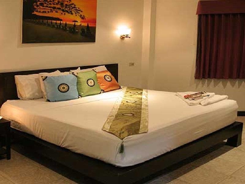 Angus O'Tool'S Guesthouse Karon Екстер'єр фото