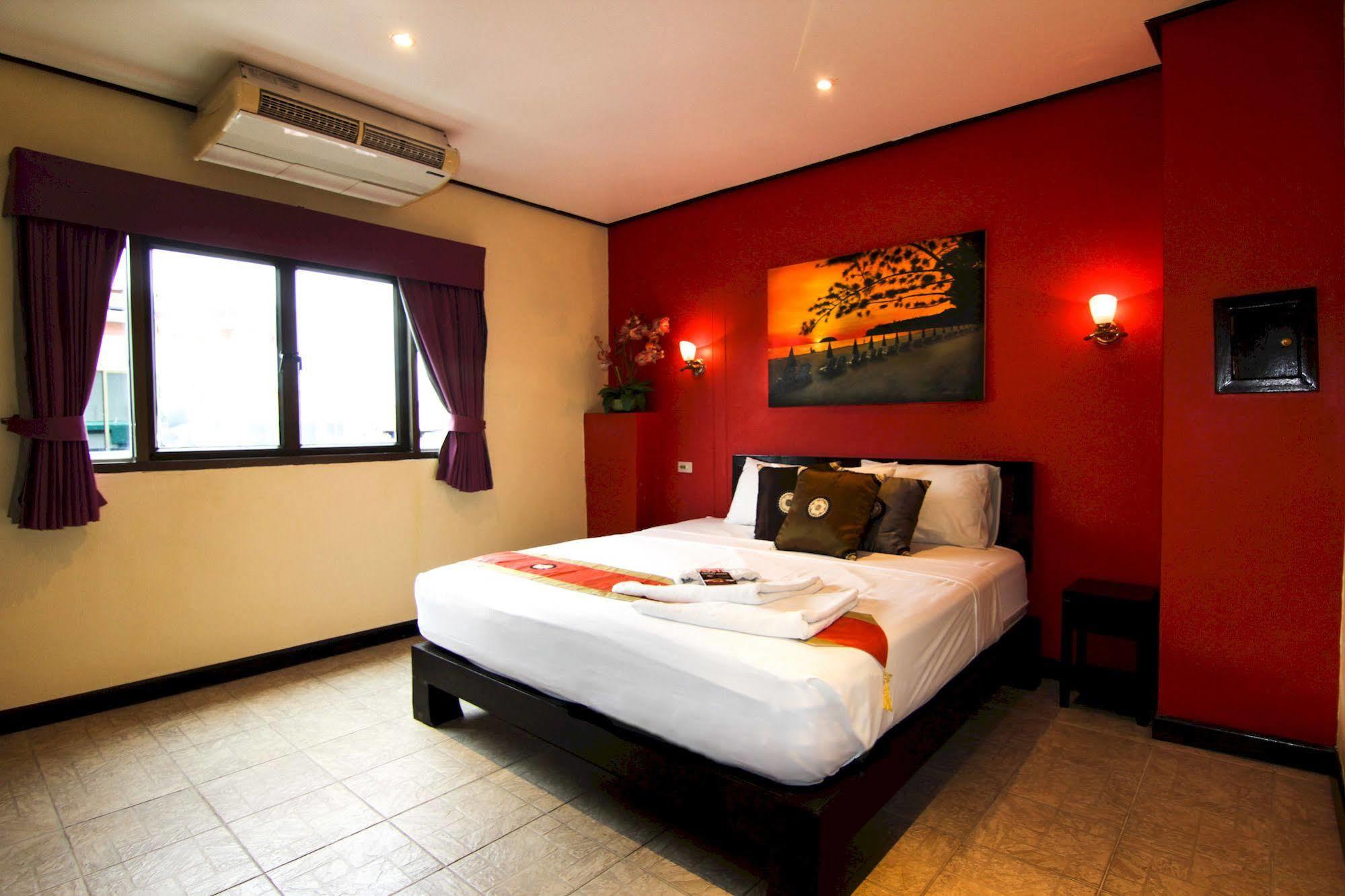 Angus O'Tool'S Guesthouse Karon Екстер'єр фото
