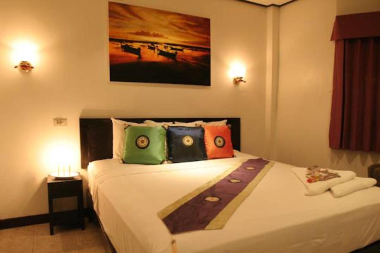 Angus O'Tool'S Guesthouse Karon Екстер'єр фото